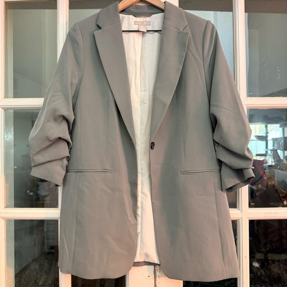 H&M Light Blue Blazer Ruched Half Sleeve Size Small Workwear Business Casual